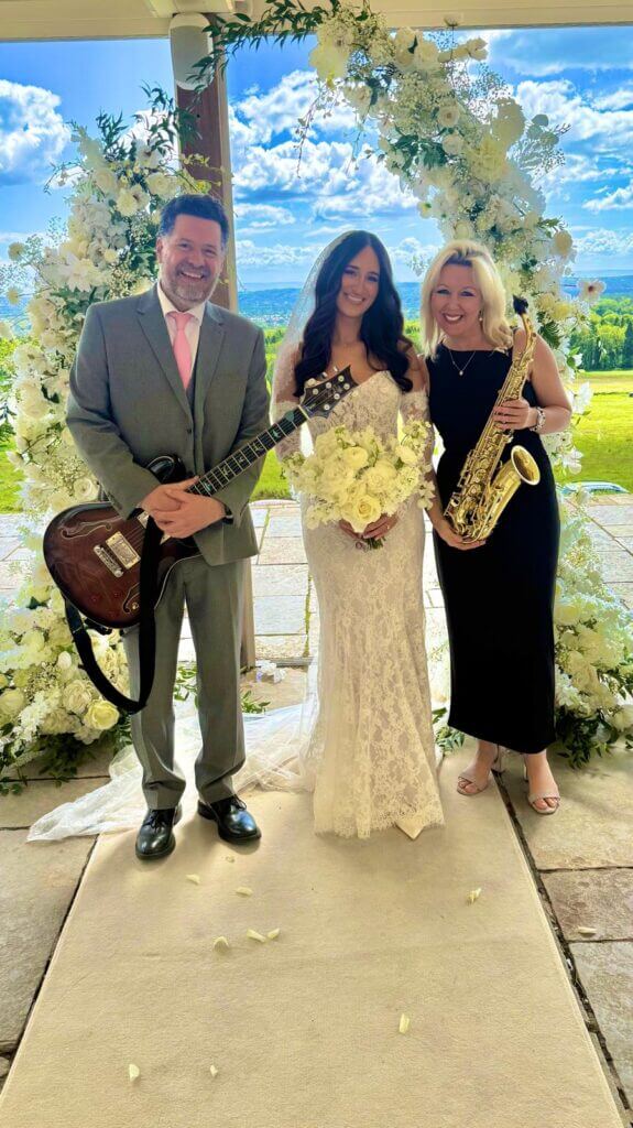 Wedding Musicians Fantastic With Fizz with Leigh