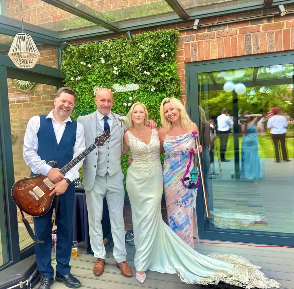 Wedding musicians Fantastic With Fizz with Sam and Ant