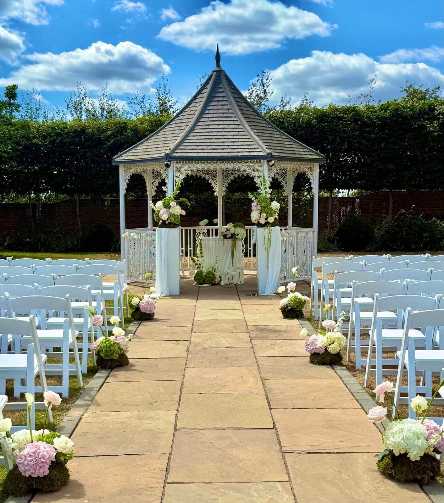 Wedding musicians Aisle