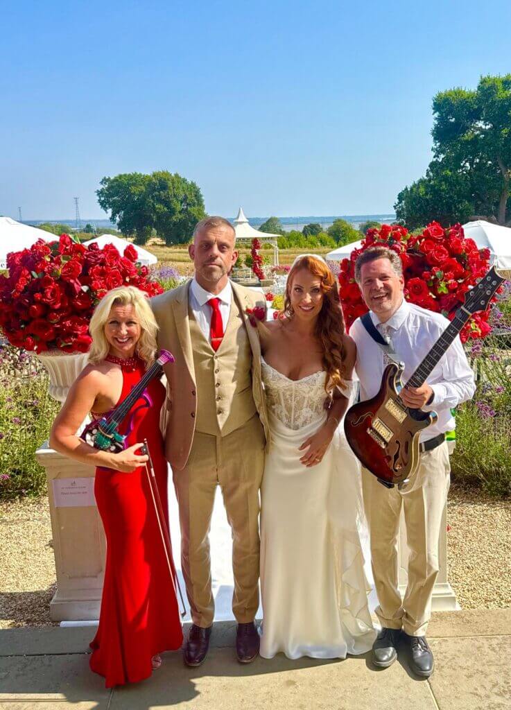 Wedding musicians Fantastic With Fizz with Emma-Louise and Marc