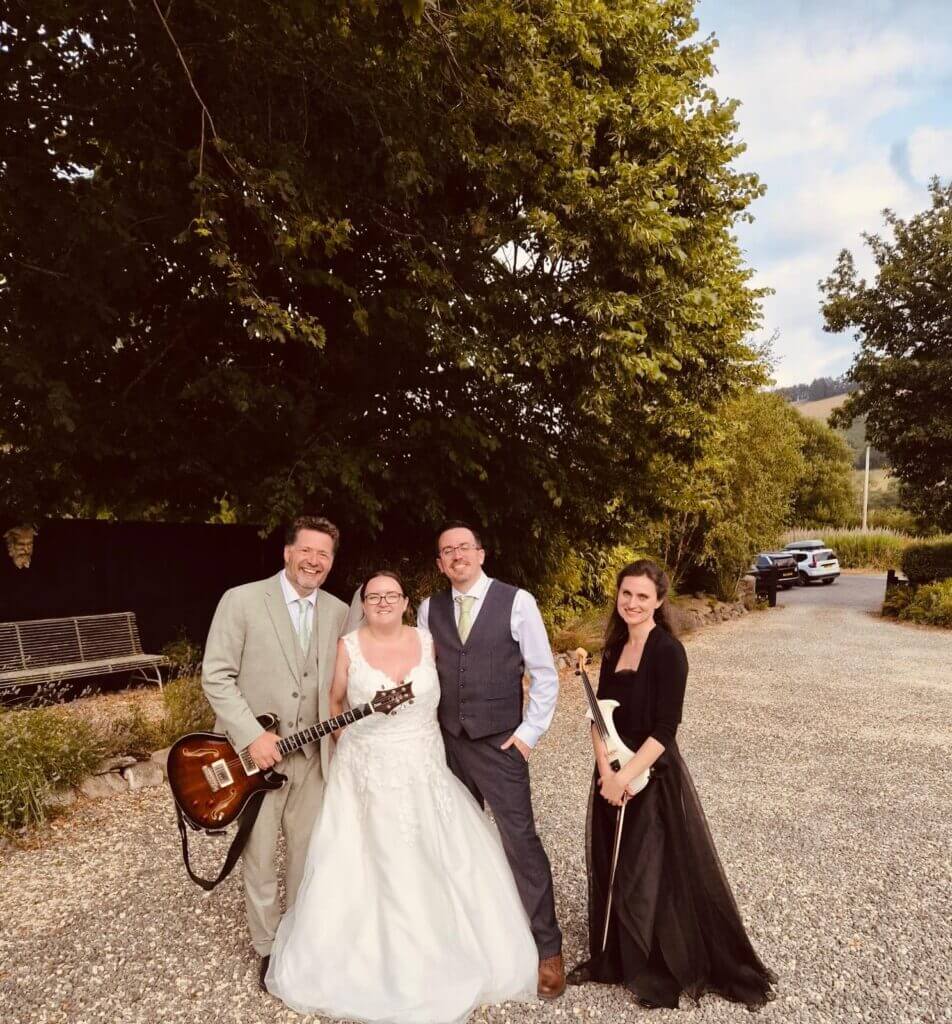 Wedding musicians Fantastic With Fizz with Leanne and Chris